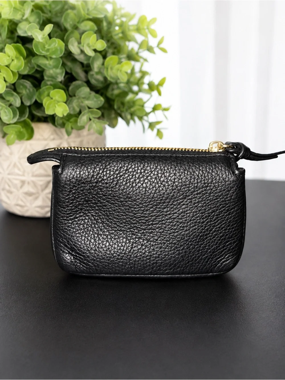 Kate Spade New York Black Pebbled Leather Zip Card Coin Wallet